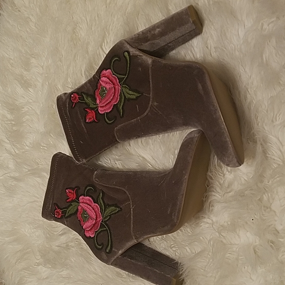 Ankle boots by Steve madden NWT - Picture 1 of 8